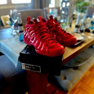 Red October 10.5 foamposite